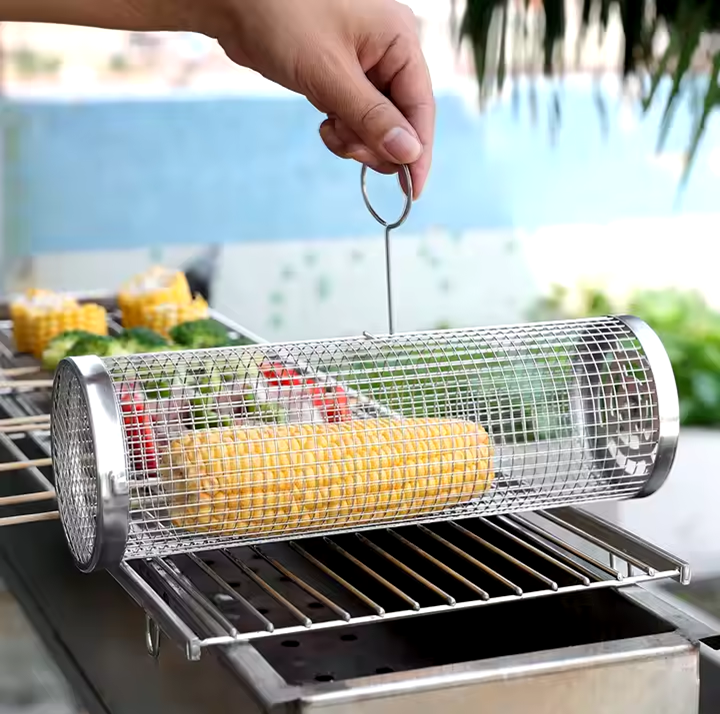 Stainless Steel BBQ Mesh Cage Vegetables Meat Metal Barbecue Net Round Cylinder Rolling Grilling Basket Outdoor Picnic Grill Mesh BBQ Grill for Fish Meat