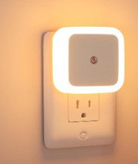Automatic Sensor Night Light – Smart Plug-In LED Lamp