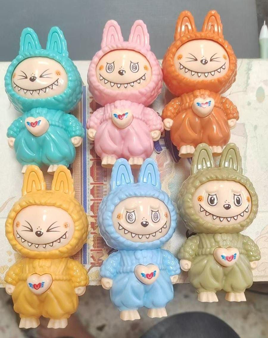 Labubu Face-Changing Doll Keychain – Cute Emotional Expression Charm