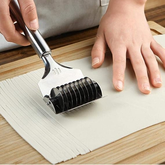 Stainless Steel Pasta Noodle Cutter, High Grade Stainless Steel Pasta Spaghetti Maker Noodle Lattice Roller, Dough Cutter Mincer Kitchen Cooking Tools