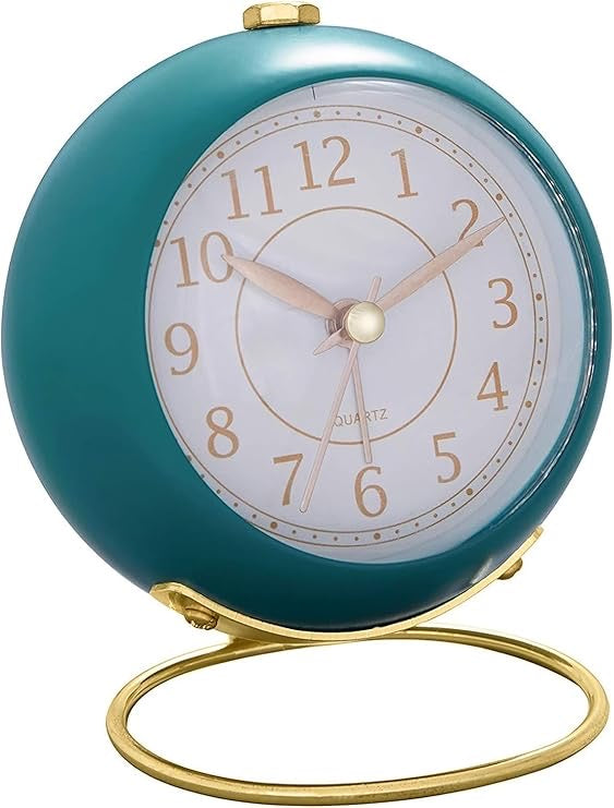 Analog Alarm Clocks, Retro Backlight Cute Simple Design Small Desk Clock with Night Light, Silent Non-Ticking, Battery Powered for Kids, Bedroom, Travel, Bedside Desktop